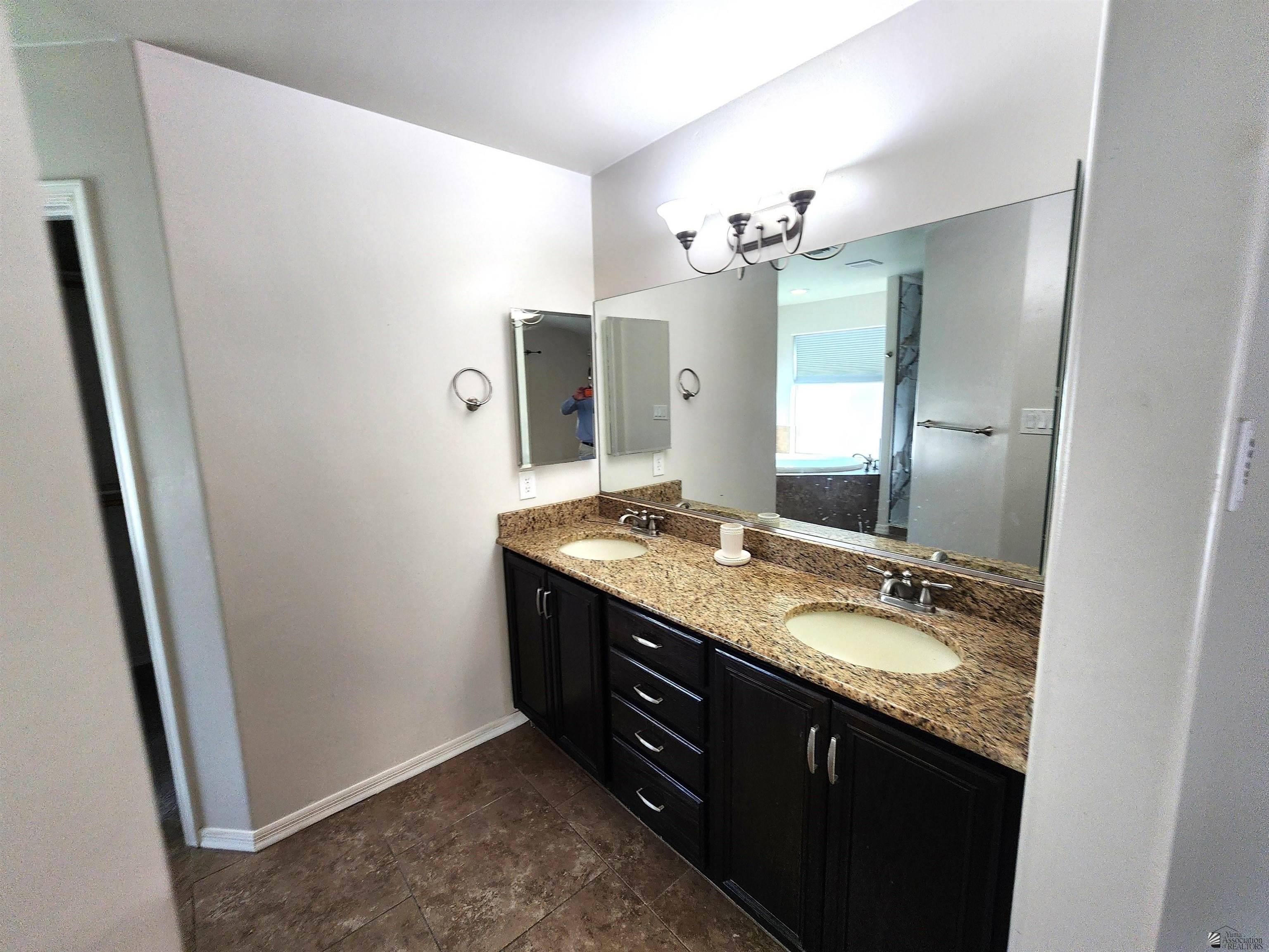 Yuma, Arizona, 85365, United States, 4 Bedrooms Bedrooms, ,1 BathroomBathrooms,Residential,For Sale,1976957