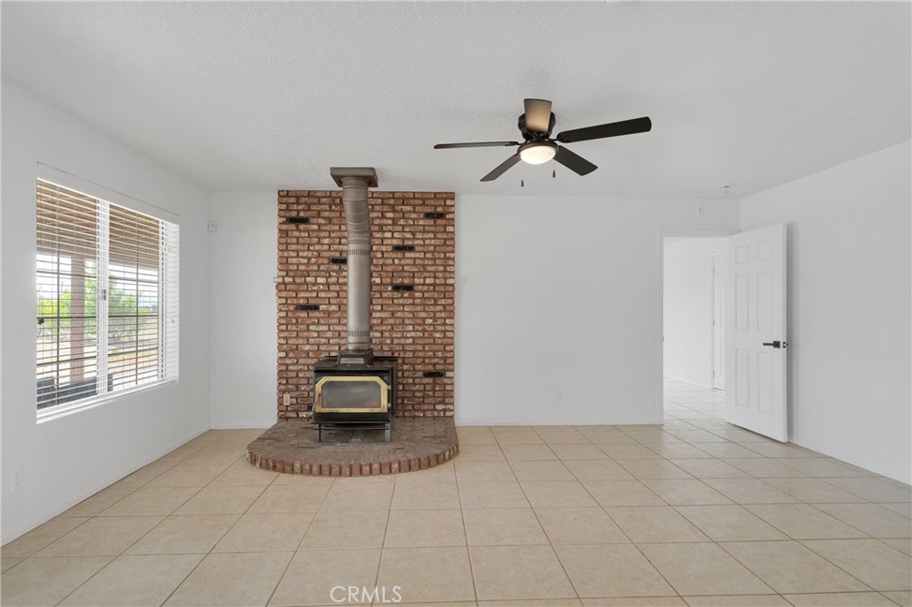 Phelan, California, 92371, United States, 3 Bedrooms Bedrooms, ,3 BathroomsBathrooms,Residential,For Sale,1881862