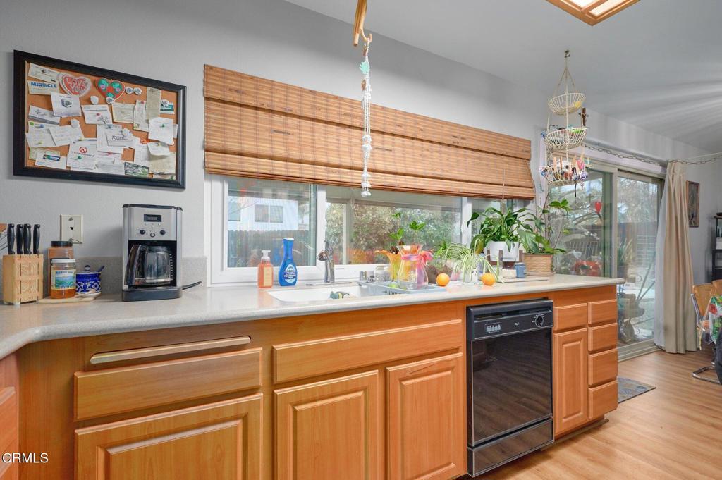 Thousand Oaks, California, 91362, United States, 4 Bedrooms Bedrooms, ,1 BathroomBathrooms,Residential,For Sale,1975881