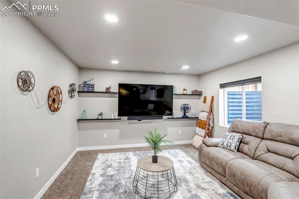 Colorado Springs, Colorado, 80925, United States, 5 Bedrooms Bedrooms, ,4 BathroomsBathrooms,Residential,For Sale,1890411