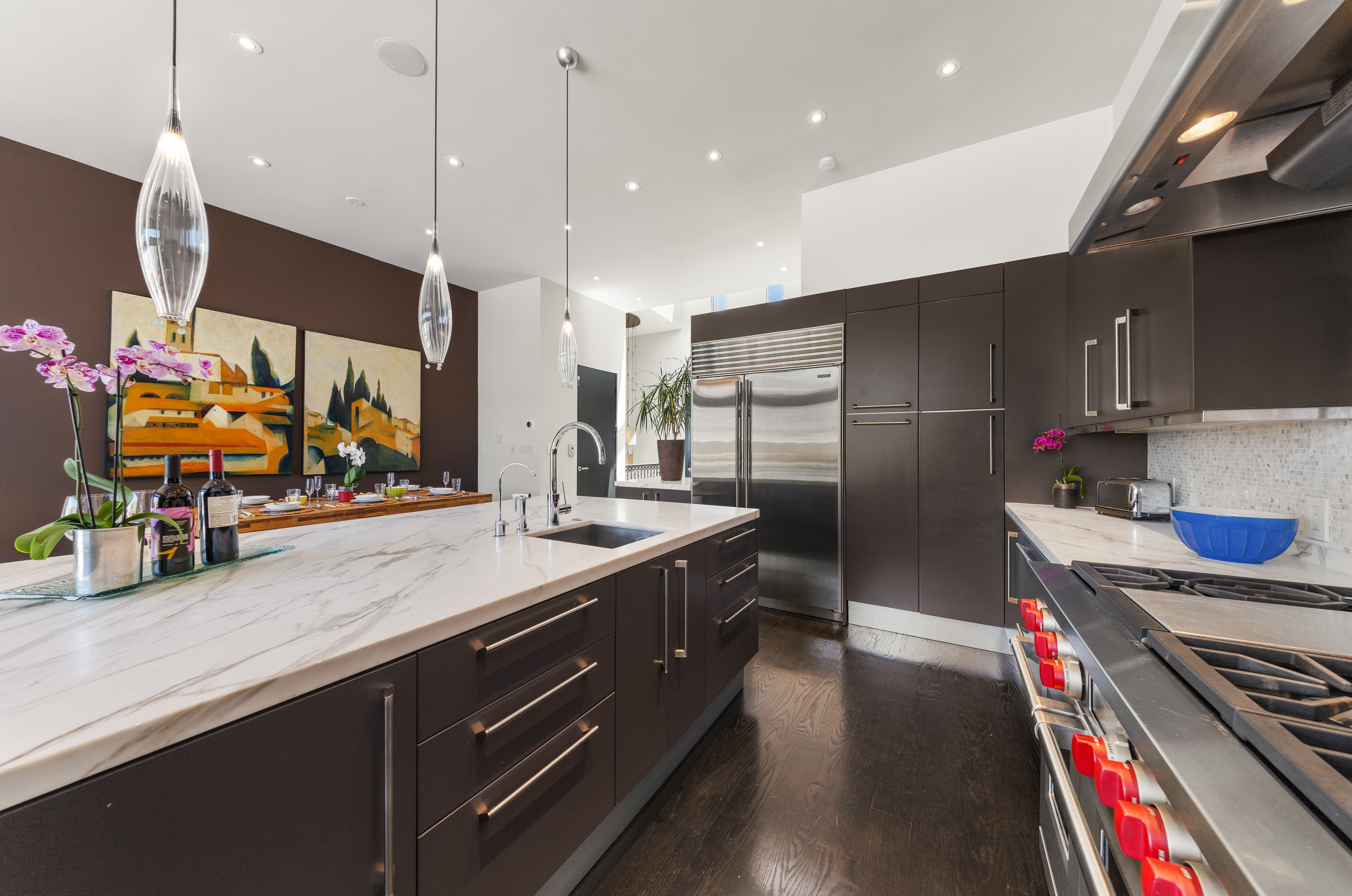  Spectacular Renovated SOMA Home with Rare Museum-Like 7-Car Garage - 物件實景