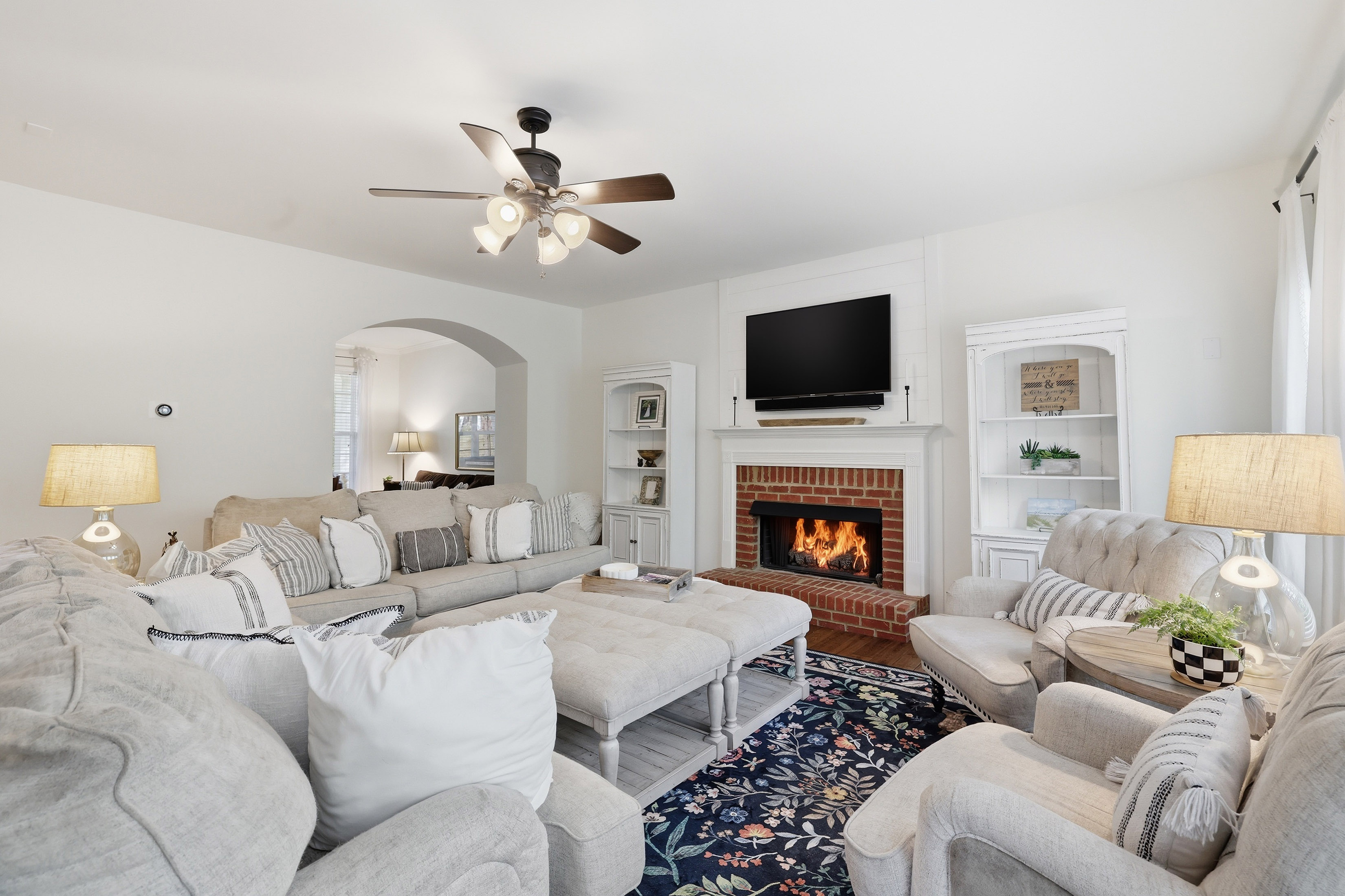  Classic Beauty in Amenity-rich Parkstone Community - 物件實景