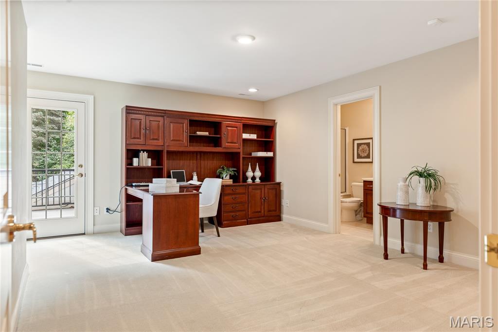 Town and Country, Missouri, 63141, United States, 5 Bedrooms Bedrooms, ,7 BathroomsBathrooms,Residential,For Sale,1966685