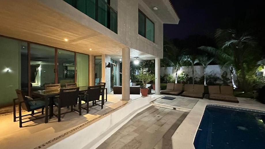 Playa del Carmen, Quintana Roo, 77717, Mexico, 5 Bedrooms Bedrooms, ,5 BathroomsBathrooms,Residential,For Sale,1968651