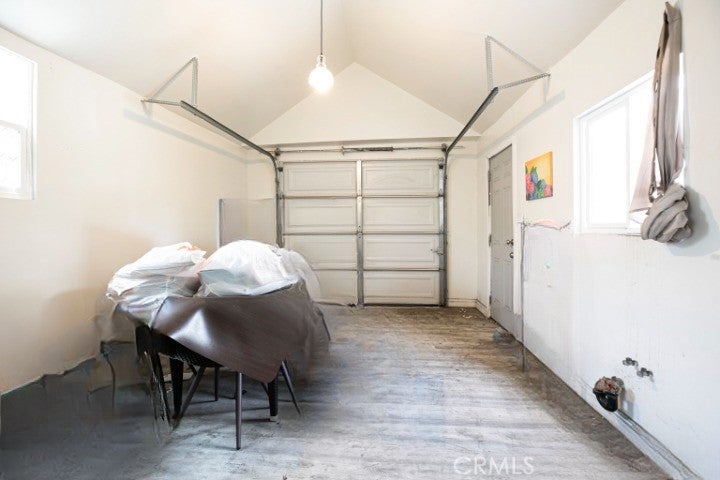 Los Angeles, California, 90006, United States, 5 Bedrooms Bedrooms, ,2 BathroomsBathrooms,Residential,For Sale,1940341