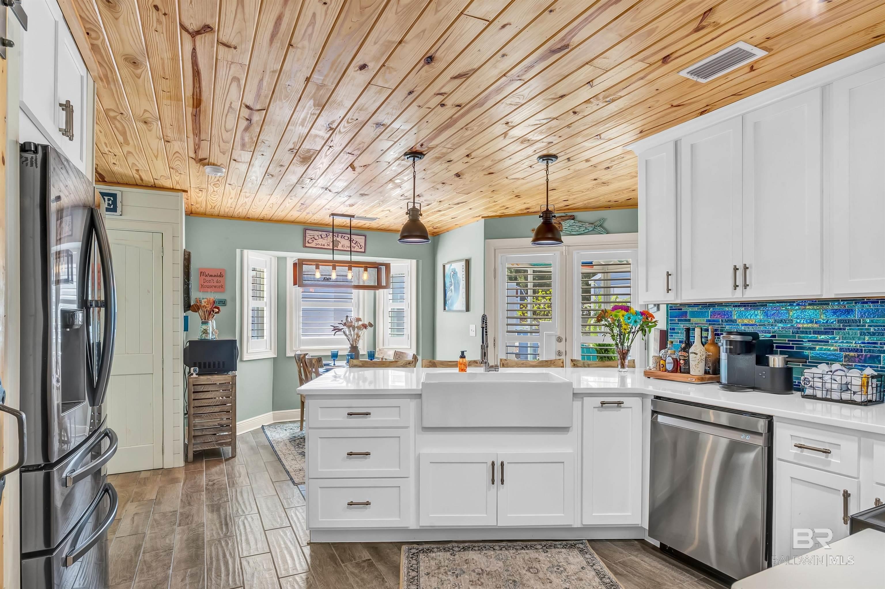 Gulf Shores, Alabama, 36542, United States, 4 Bedrooms Bedrooms, ,3 BathroomsBathrooms,Residential,For Sale,1979178