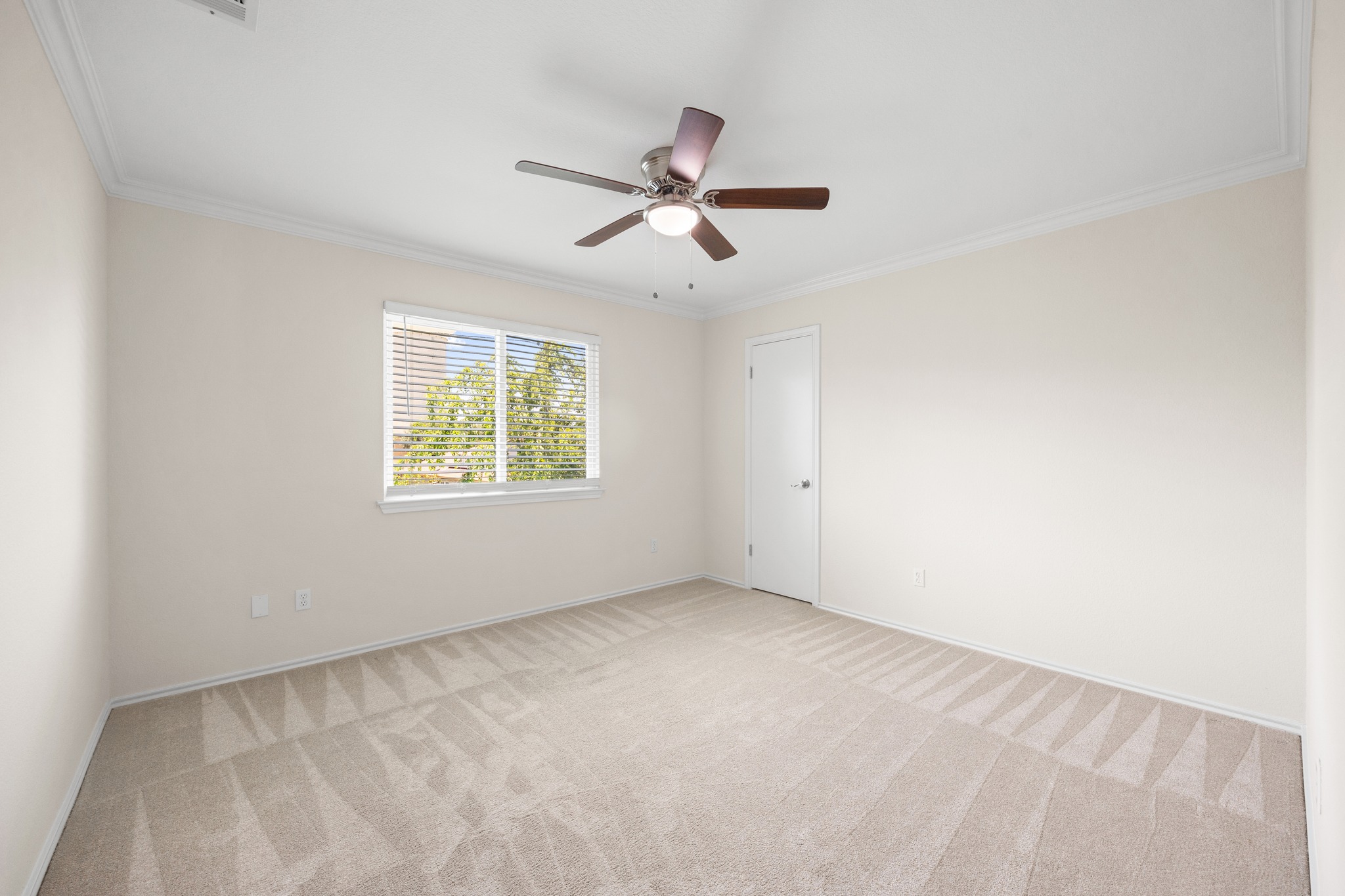  Updated home with pool in Round Rock - 物件實景