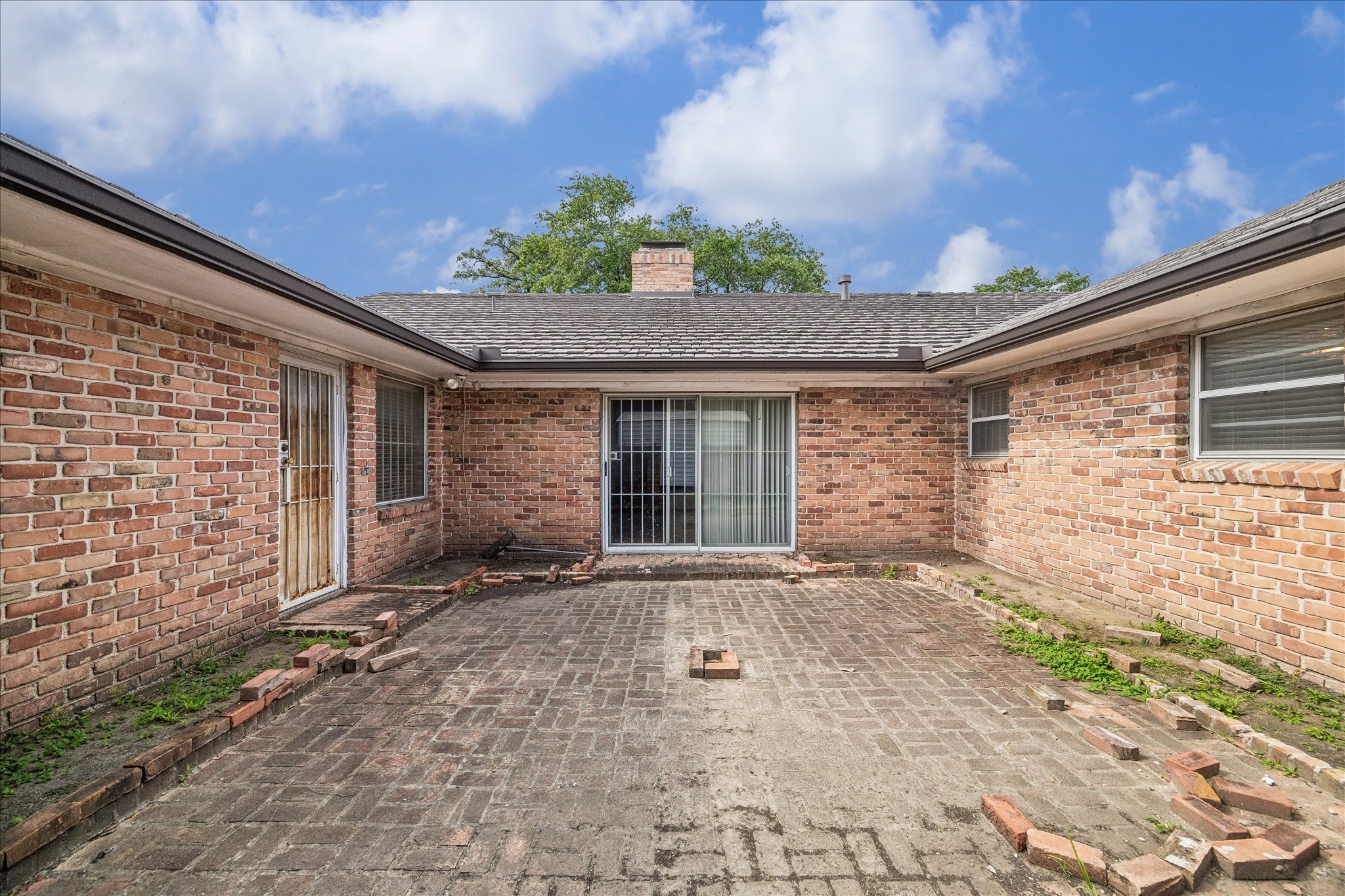  3715 Woodvalley Drive - 物件實景