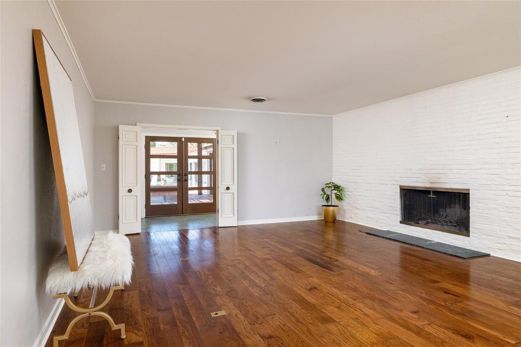 Weatherford, Texas, 76086, United States, 3 Bedrooms Bedrooms, ,4 BathroomsBathrooms,Residential,For Sale,1974864