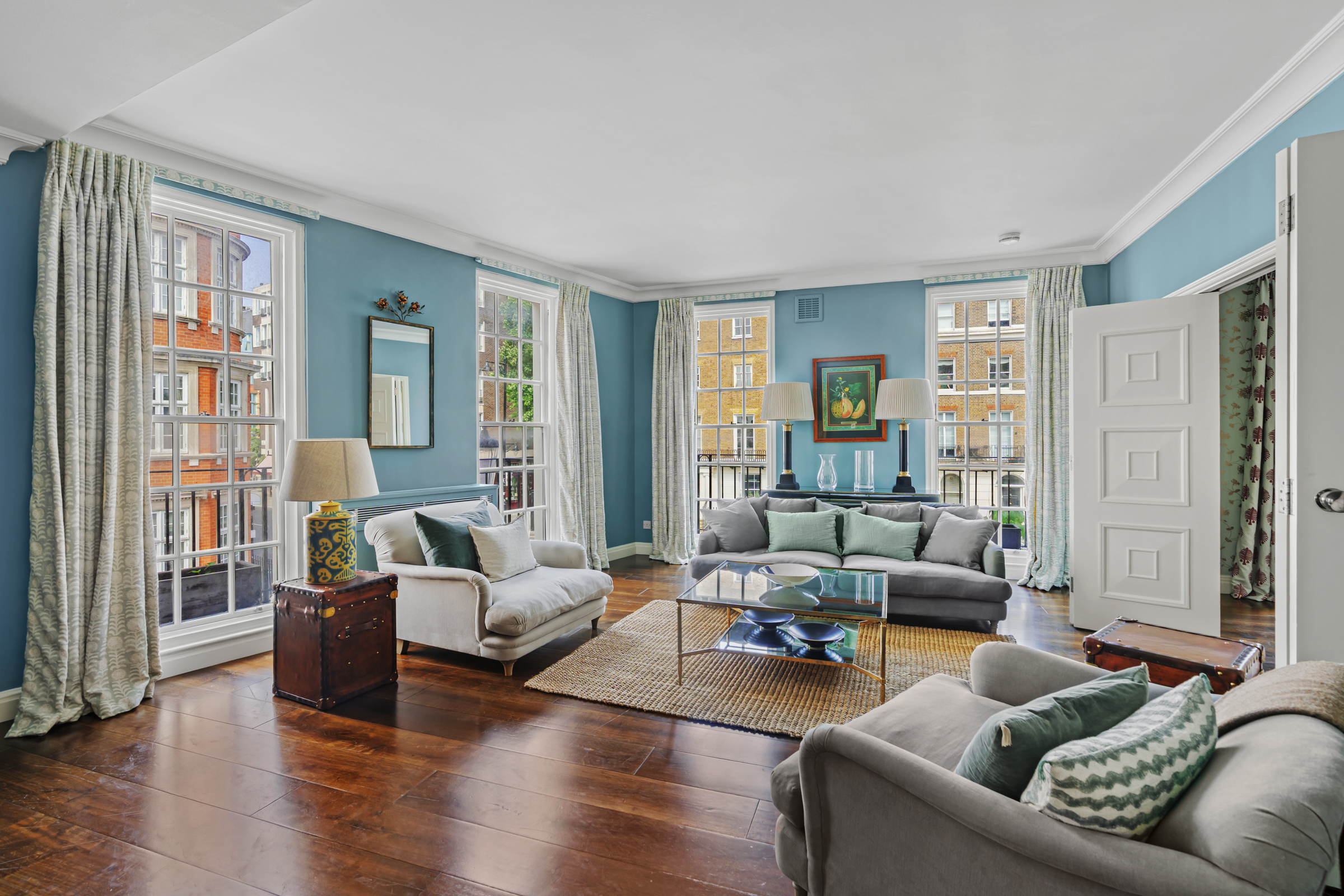  A Four-Bedroom Apartment Moments from Sloane Square with Porter and Parking - 物件實景