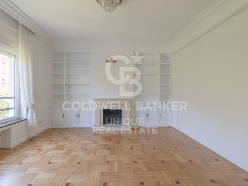Madrid, Comunidad de Madrid, ES, 5 Bedrooms Bedrooms, ,3 BathroomsBathrooms,Residential,For Sale,1847498