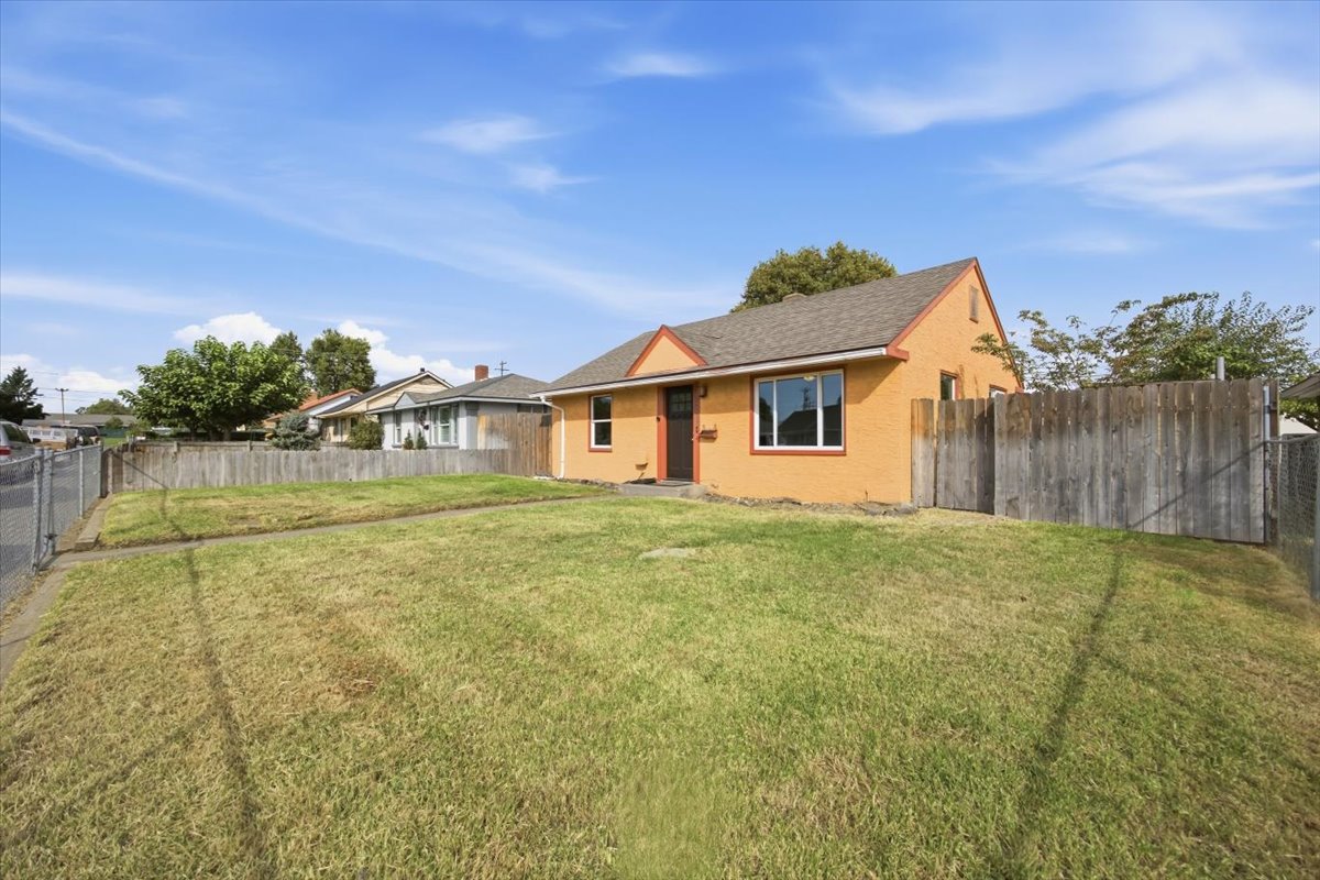 6th Ave, Pasco, WA 99301