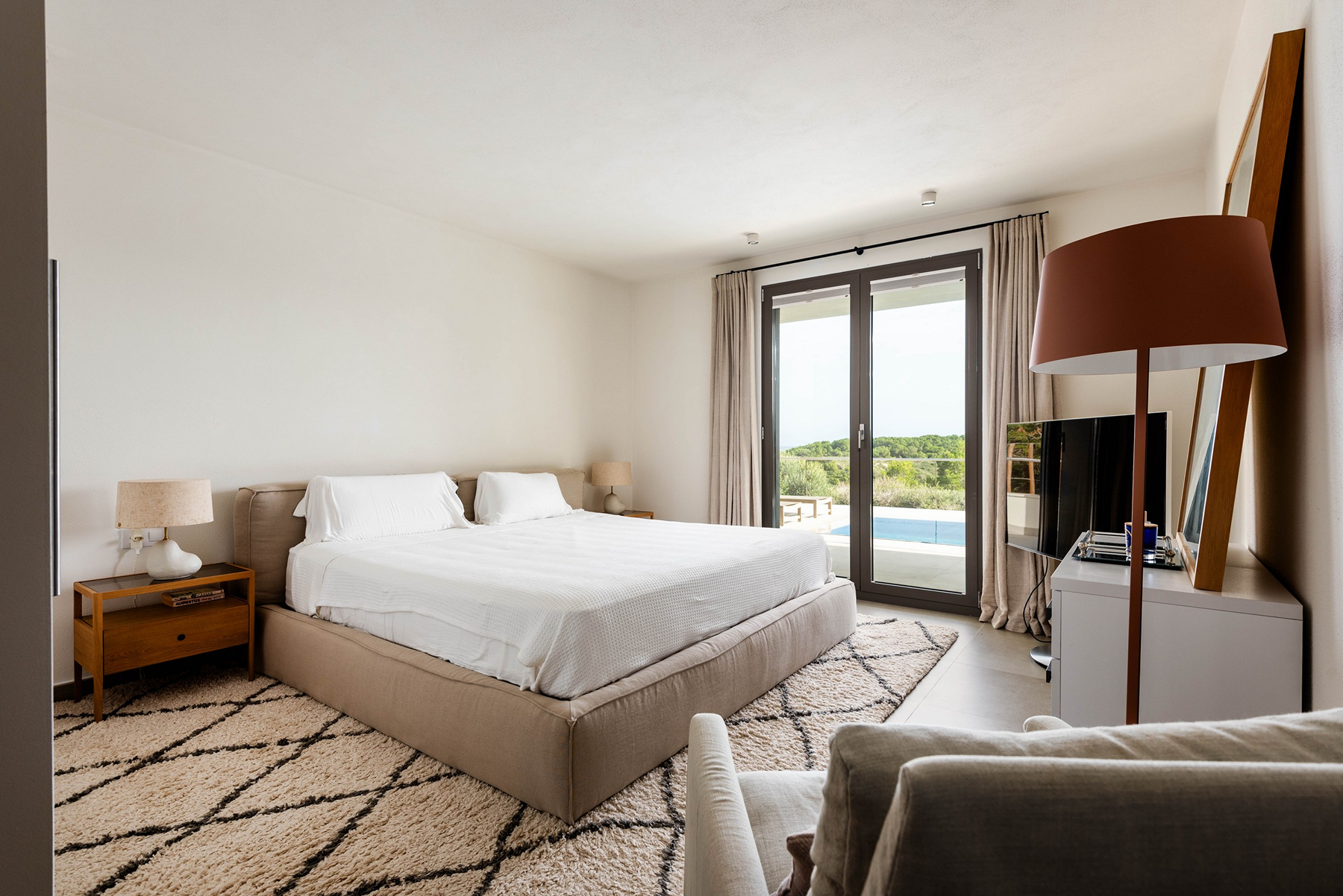  Exclusive modern villa with unique views of the port of Addaia, Menorca - 物件實景