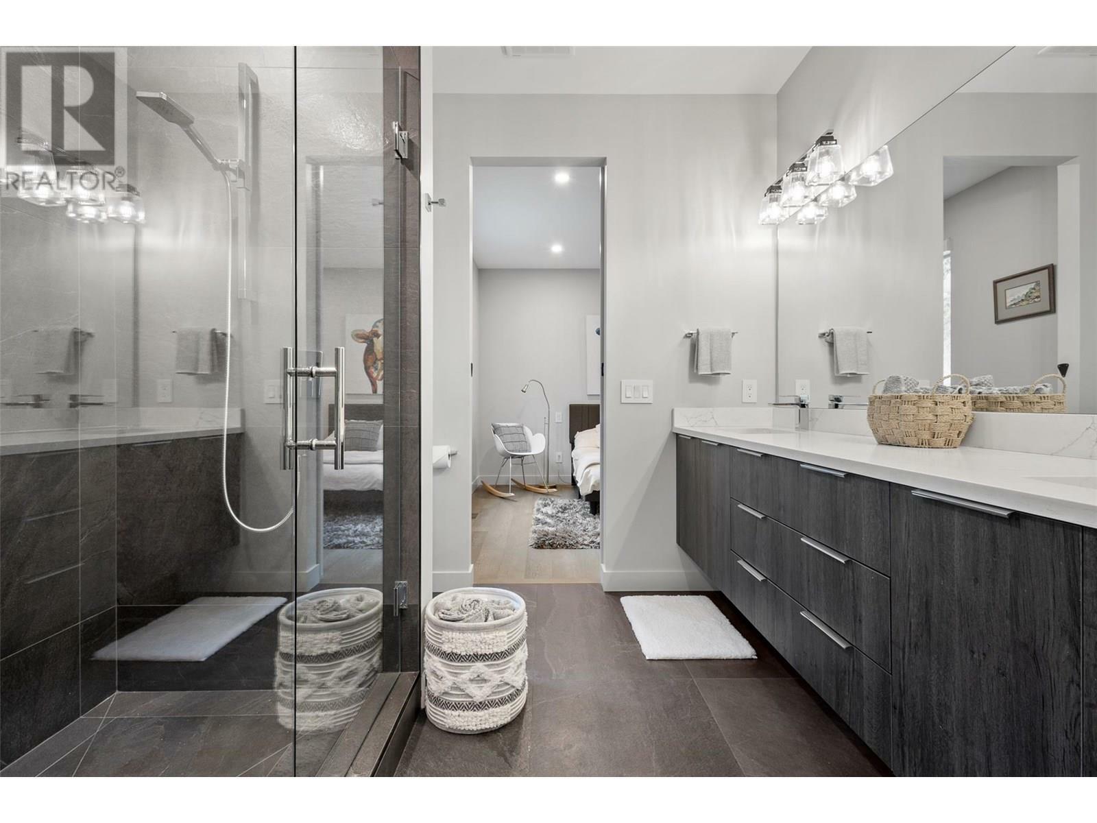 KELOWNA, British Columbia, V4V 1N4, CA, 4 Bedrooms Bedrooms, ,3 BathroomsBathrooms,Residential,For Sale,1859921