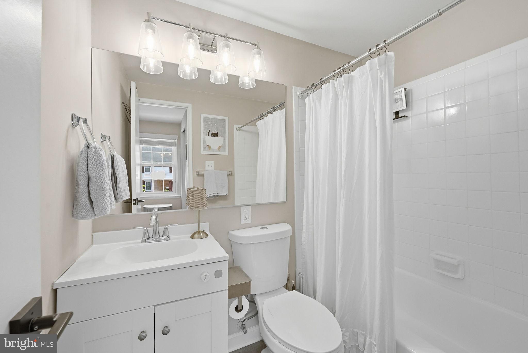 Fairfax, Virginia, 22031, United States, 3 Bedrooms Bedrooms, ,4 BathroomsBathrooms,Residential,For Sale,2048511