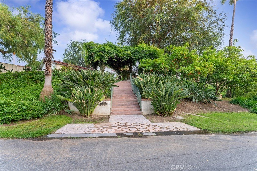 Riverside, California, 92506, United States, 4 Bedrooms Bedrooms, ,3 BathroomsBathrooms,Residential,For Sale,1973908