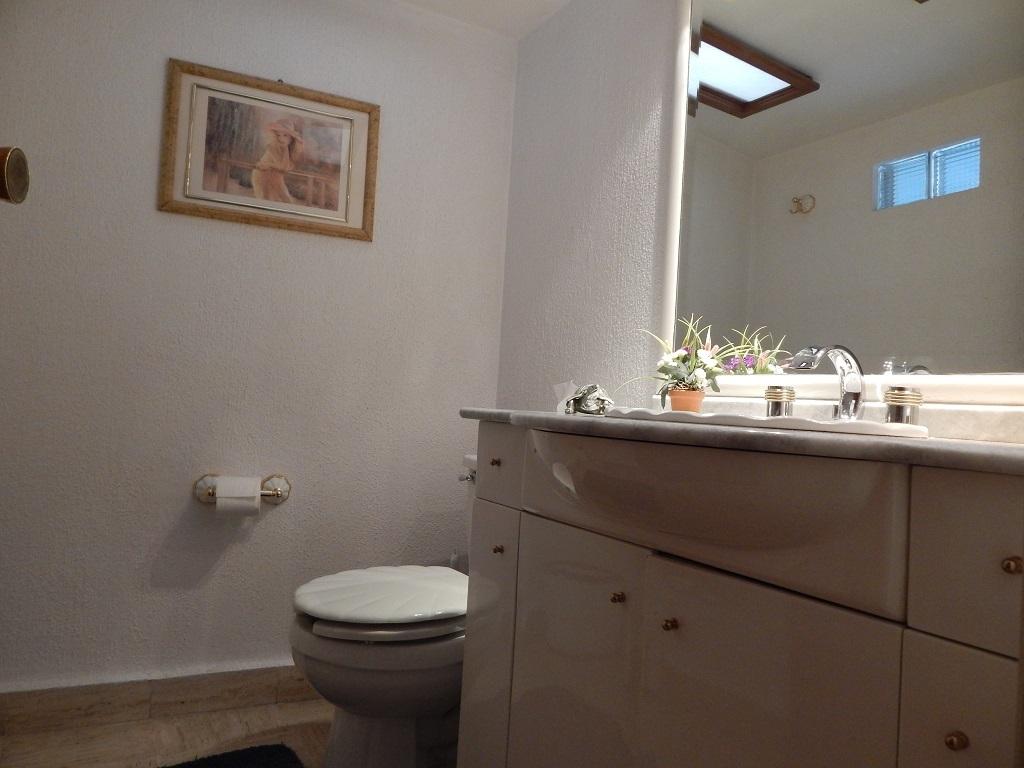 Blvd. Lomas de Bellavista, Atizapán de Zaragoza, Estado de México, 52994, Mexico, 3 Bedrooms Bedrooms, ,3 BathroomsBathrooms,Residential,For Sale,Blvd. Lomas de Bellavista,1441623