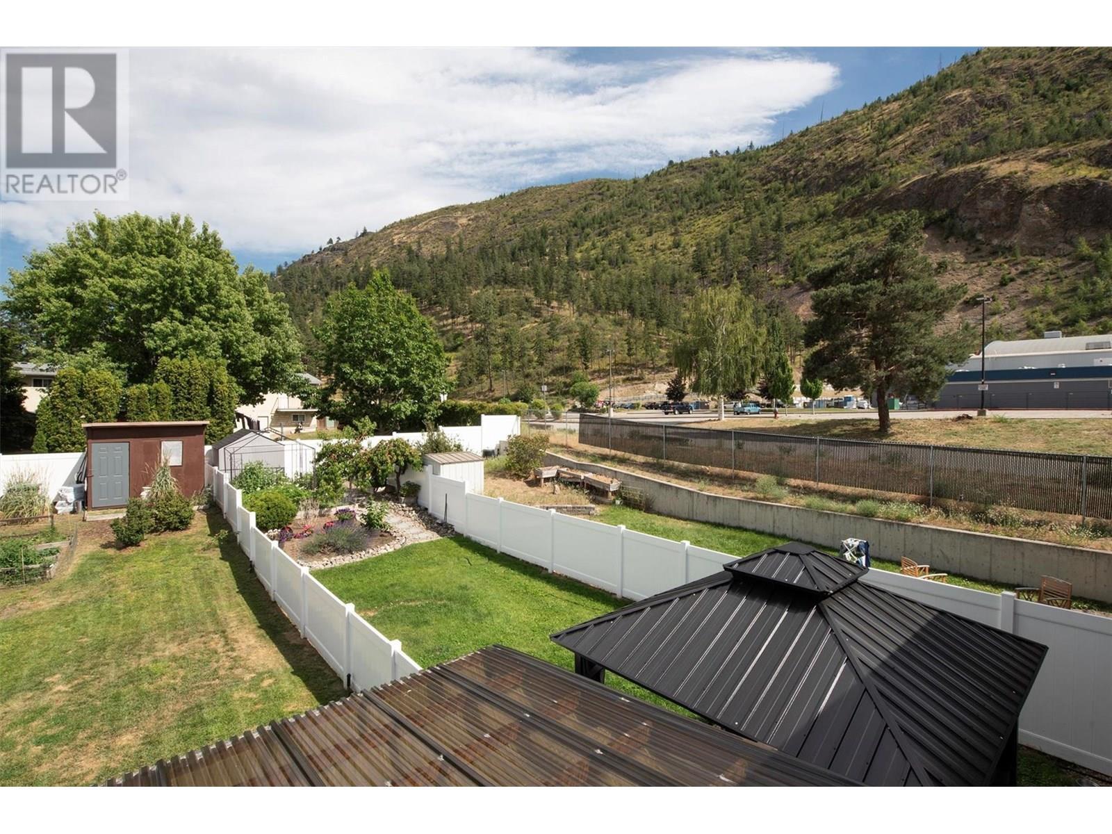 WEST KELOWNA, British Columbia, V1Z 3K5, CA, 2 Bedrooms Bedrooms, ,1 BathroomBathrooms,Residential,For Sale,1913142