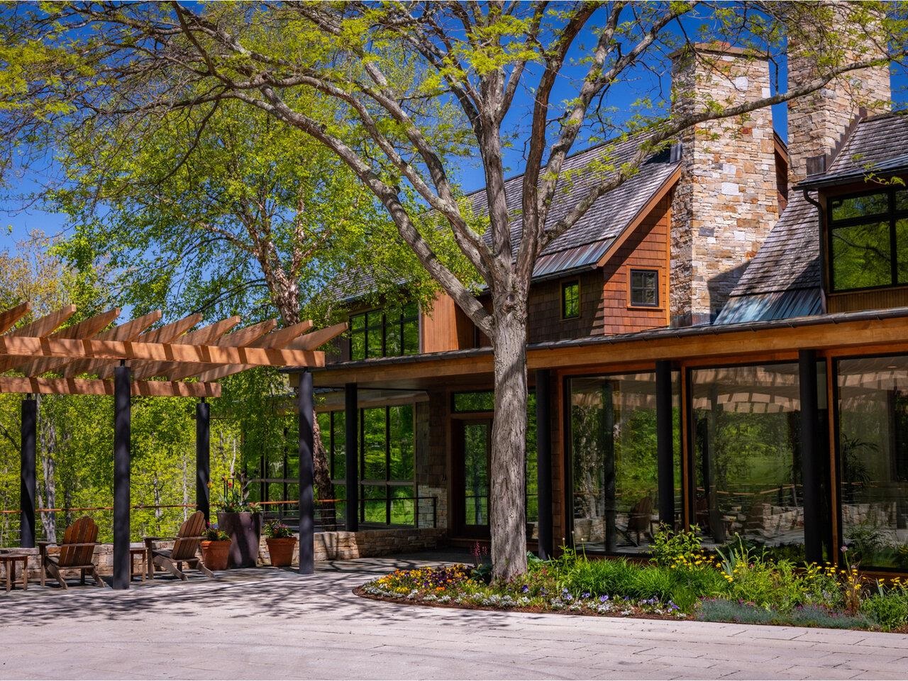 Shelburne, Vermont, 05482, United States, 4 Bedrooms Bedrooms, ,5 BathroomsBathrooms,Residential,For Sale,1857378