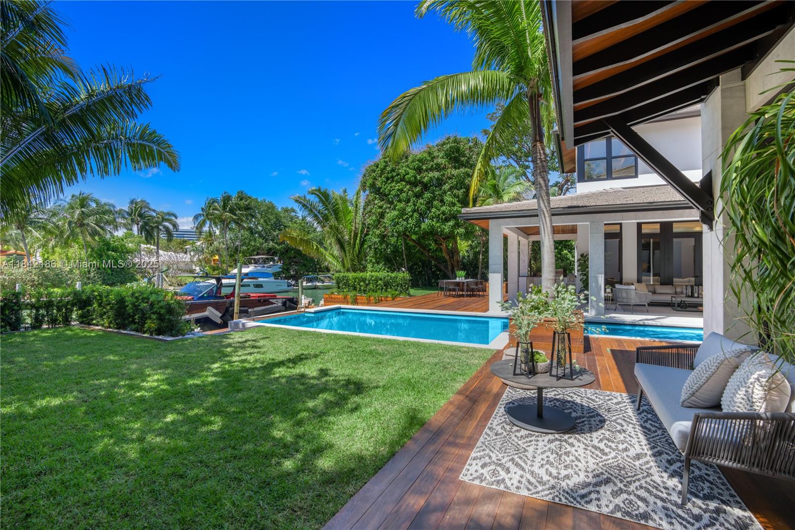 Miami, Florida, 33137, United States, 6 Bedrooms Bedrooms, ,7 BathroomsBathrooms,Residential,For Sale,1903270
