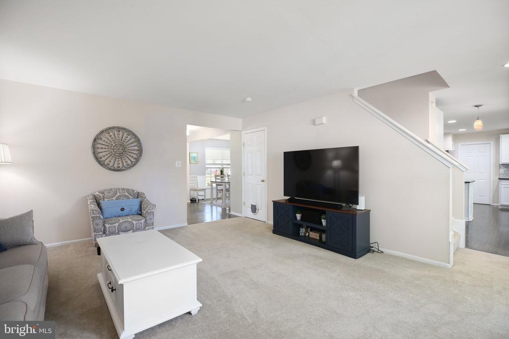 Fredericksburg, Virginia, 22406, United States, 4 Bedrooms Bedrooms, ,3 BathroomsBathrooms,Residential,For Sale,1934657