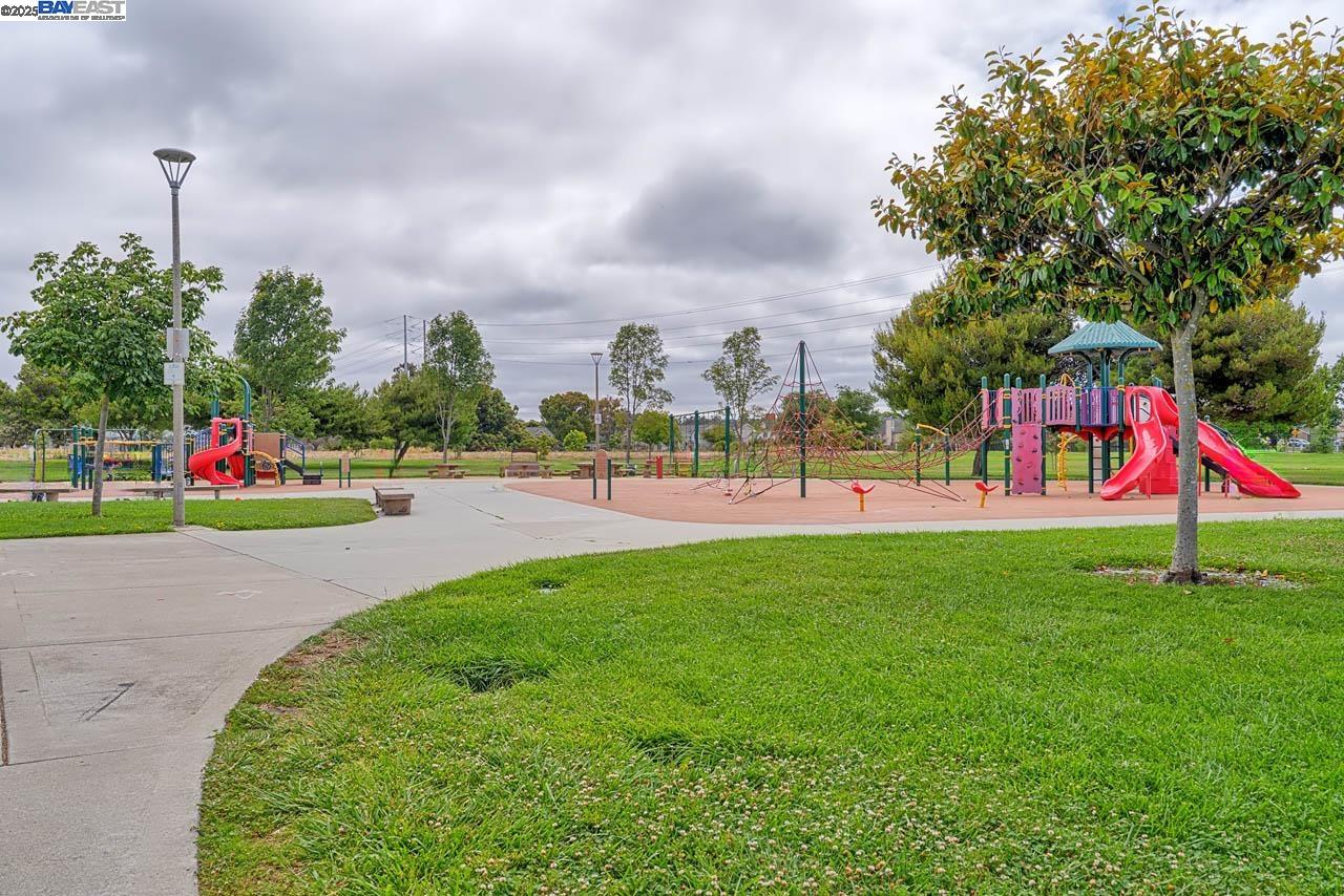 Fremont, California, 94555, United States, 3 Bedrooms Bedrooms, ,3 BathroomsBathrooms,Residential,For Sale,1940973
