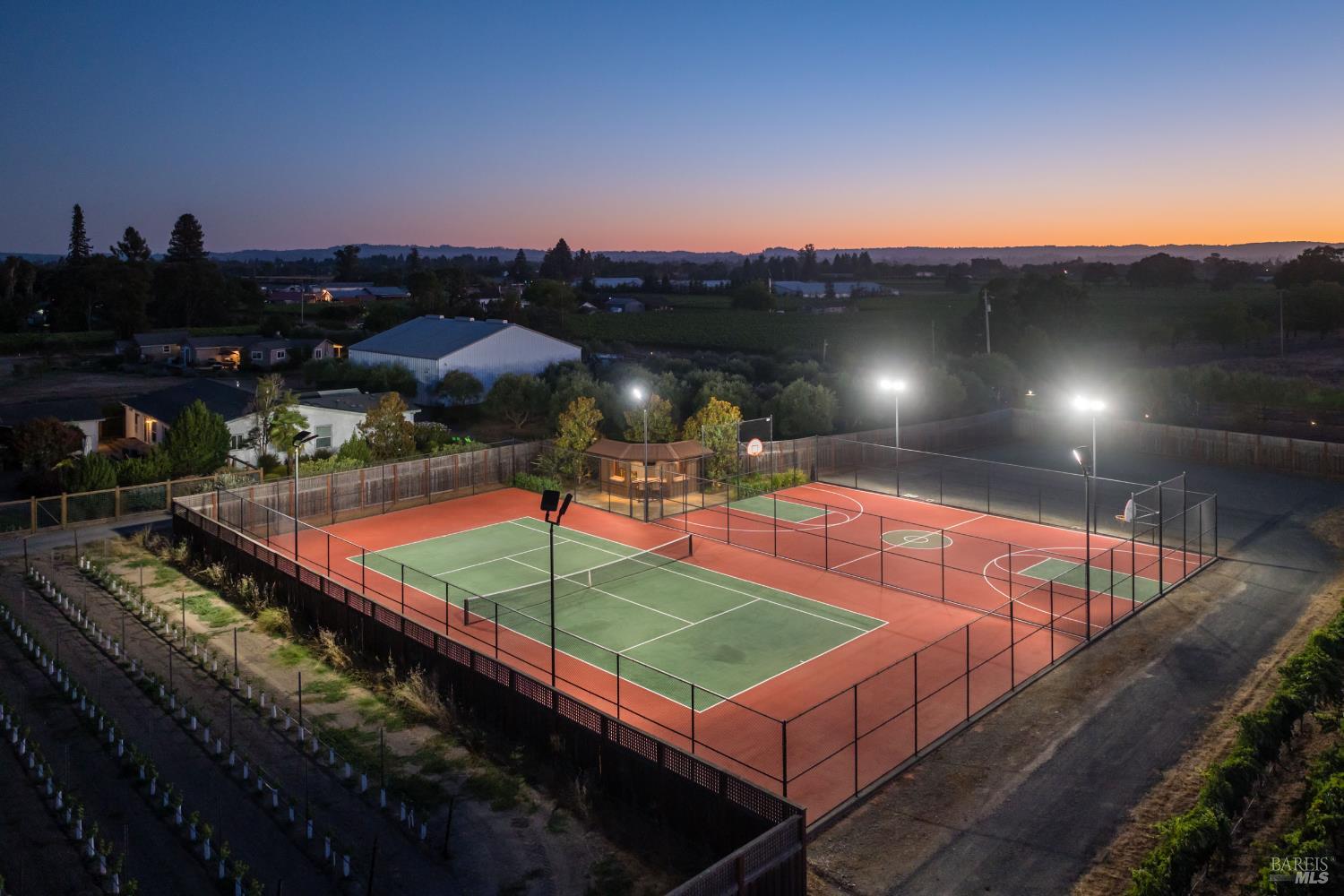 Santa Rosa, California, 95401, United States, 4 Bedrooms Bedrooms, ,4 BathroomsBathrooms,Residential,For Sale,1993093