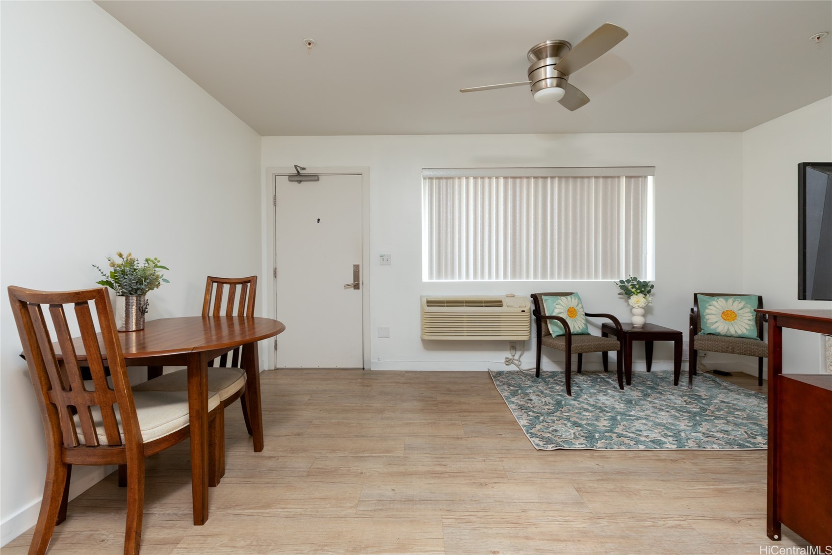 Honolulu, Hawaii, 96814, United States, 2 Bedrooms Bedrooms, ,2 BathroomsBathrooms,Residential,For Sale,1968678