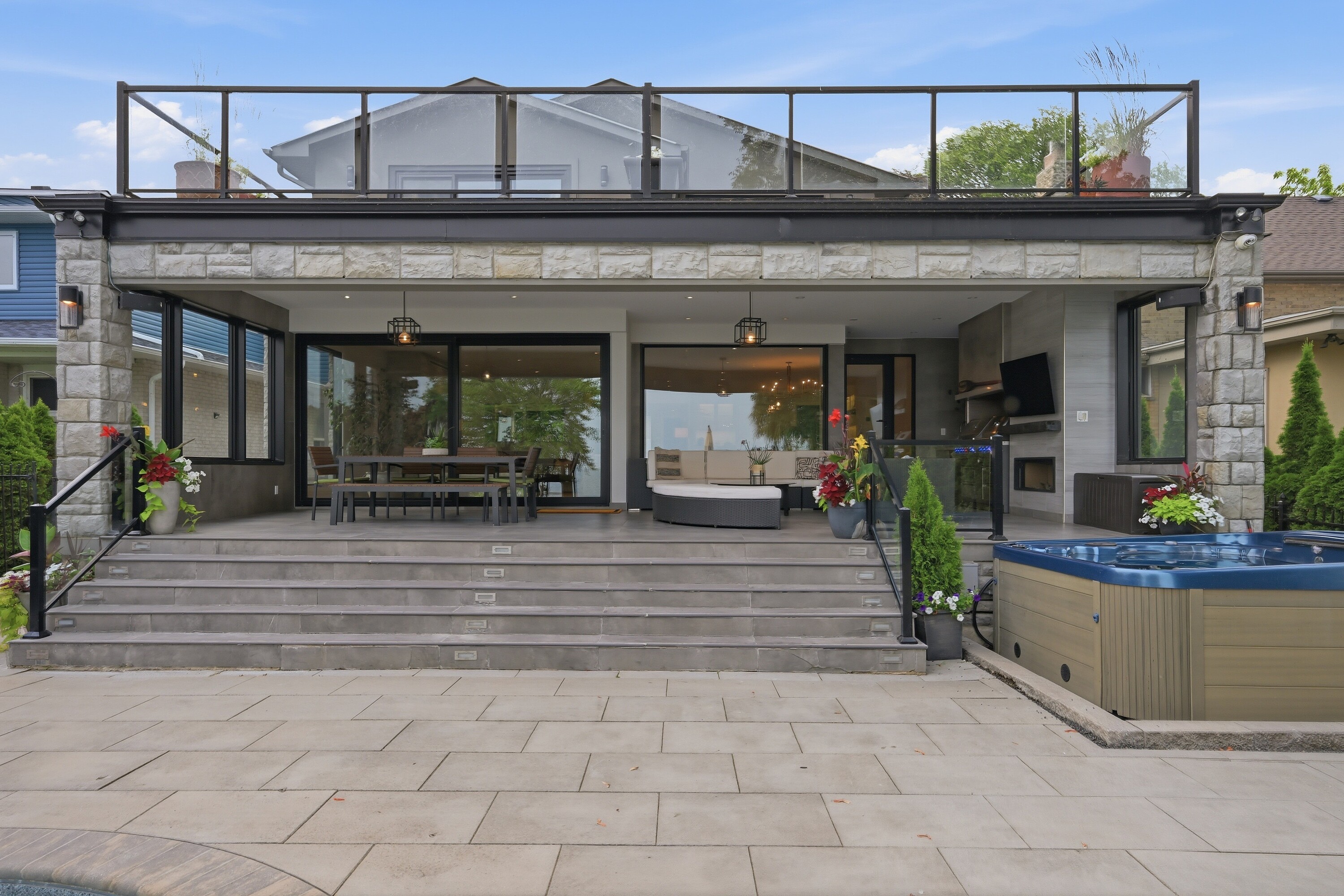  Stunning Waterfront Residence - 物件實景