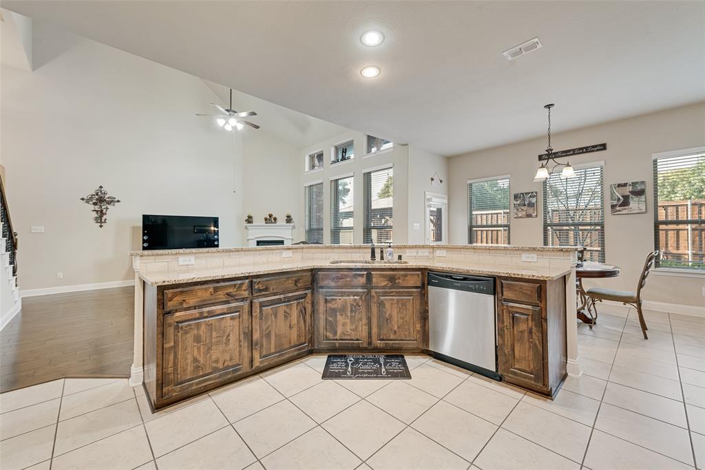 Rowlett, Texas, 75088, United States, 4 Bedrooms Bedrooms, ,3 BathroomsBathrooms,Residential,For Sale,1949742