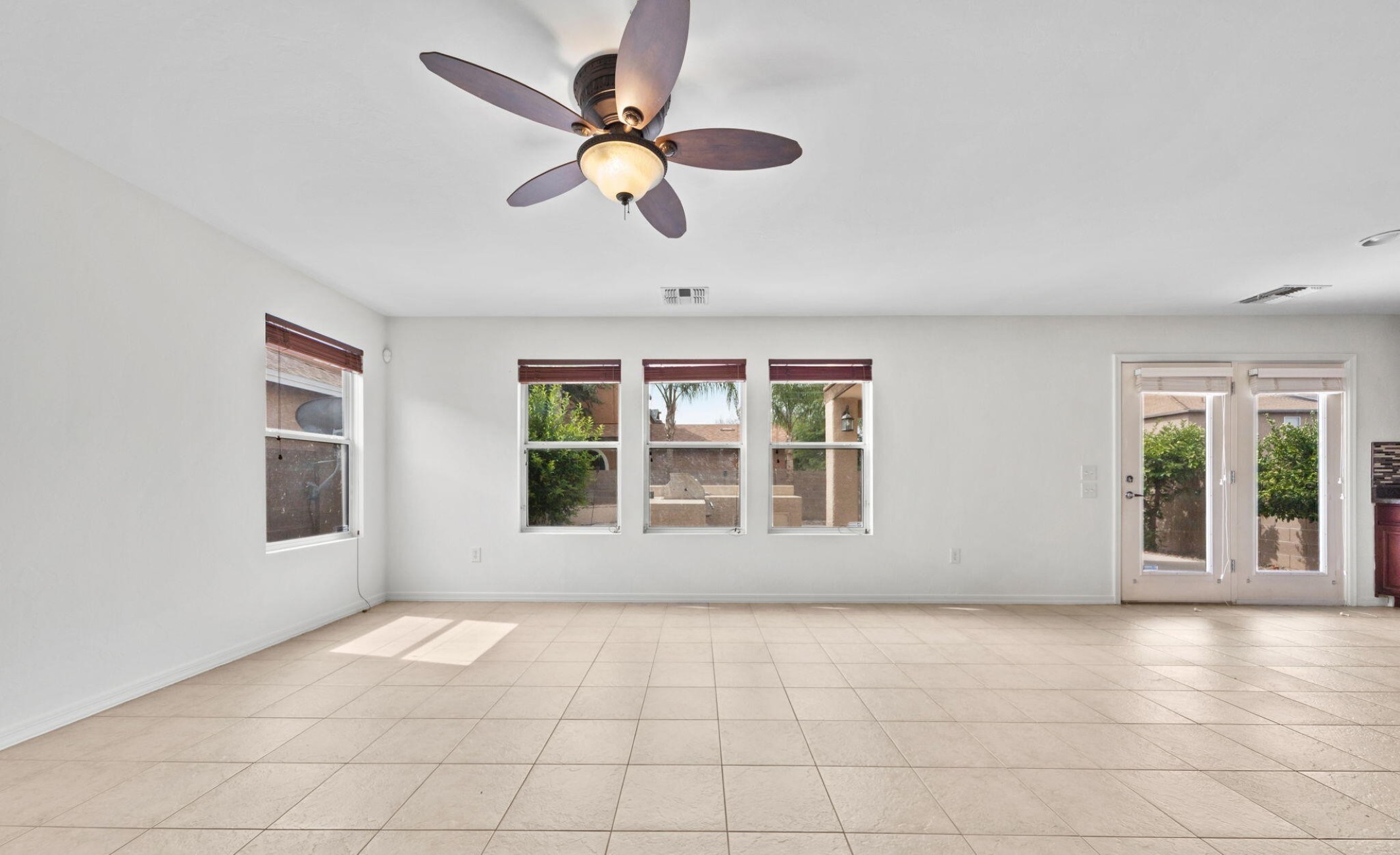  2779 W Greenstreak Drive  Tucson, AZ - 物件實景