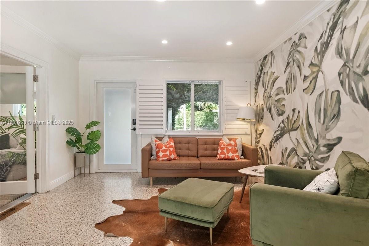 Miami, Florida, 33145, United States, 3 Bedrooms Bedrooms, ,2 BathroomsBathrooms,Residential,For Sale,1987524