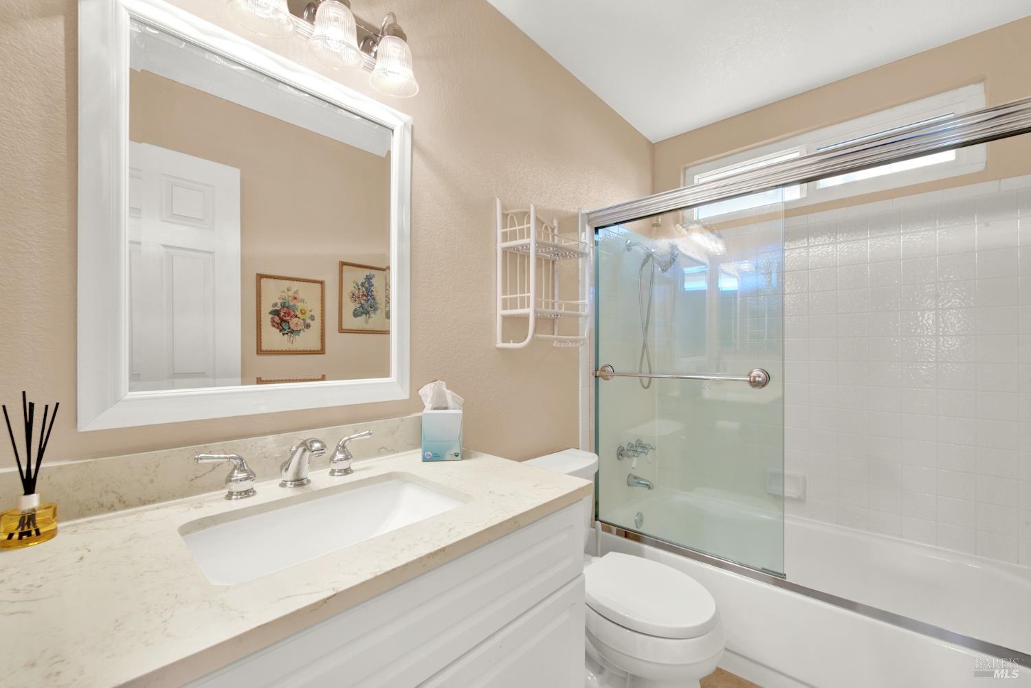 Fairfield, California, 94533, United States, 4 Bedrooms Bedrooms, ,3 BathroomsBathrooms,Residential,For Sale,1988376