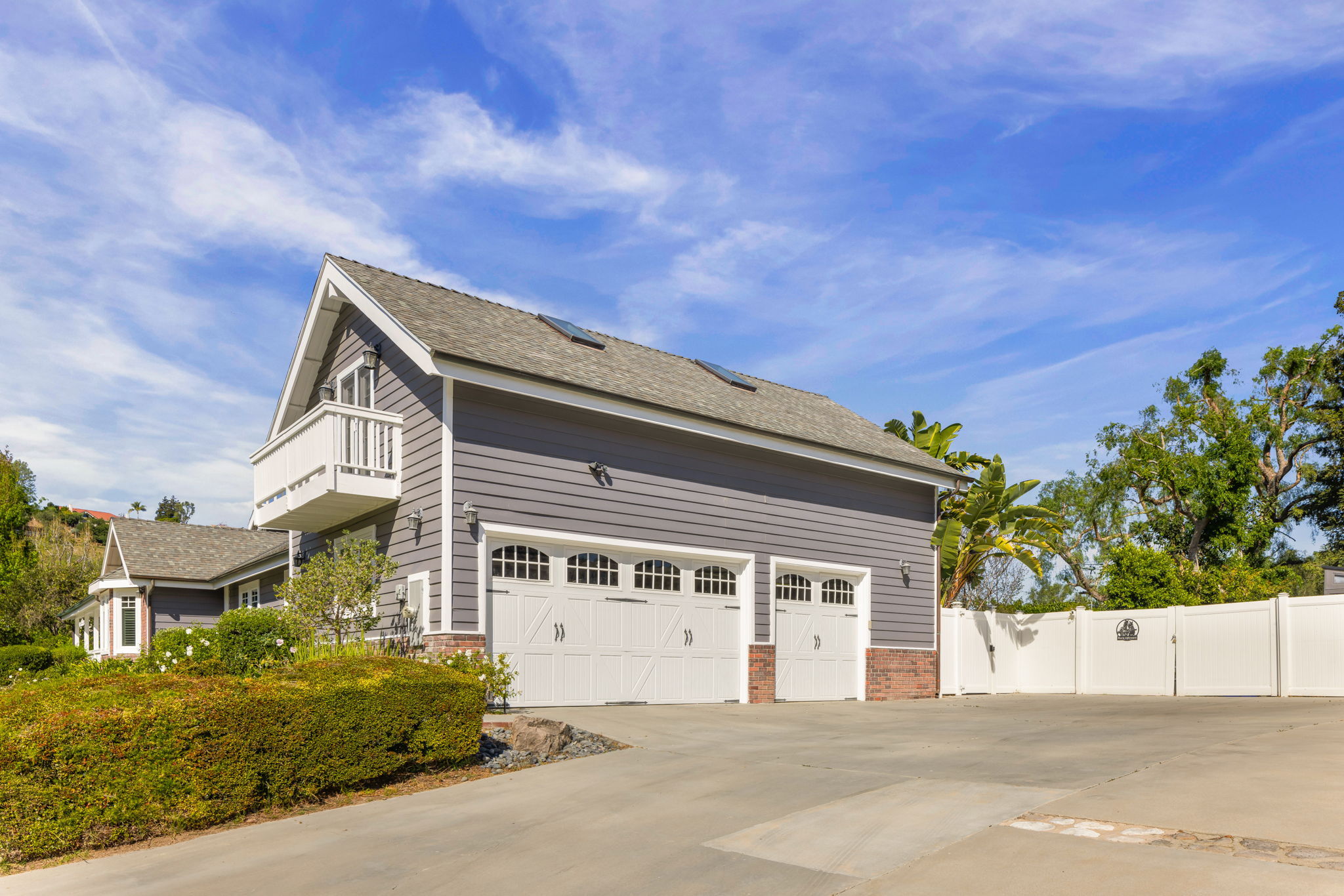  2390 Glenside Lane - 物件實景