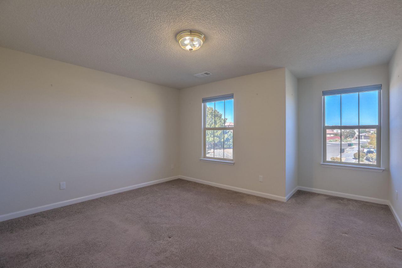 Rio Rancho, New Mexico, 87124, United States, 4 Bedrooms Bedrooms, ,3 BathroomsBathrooms,Residential,For Sale,1987621