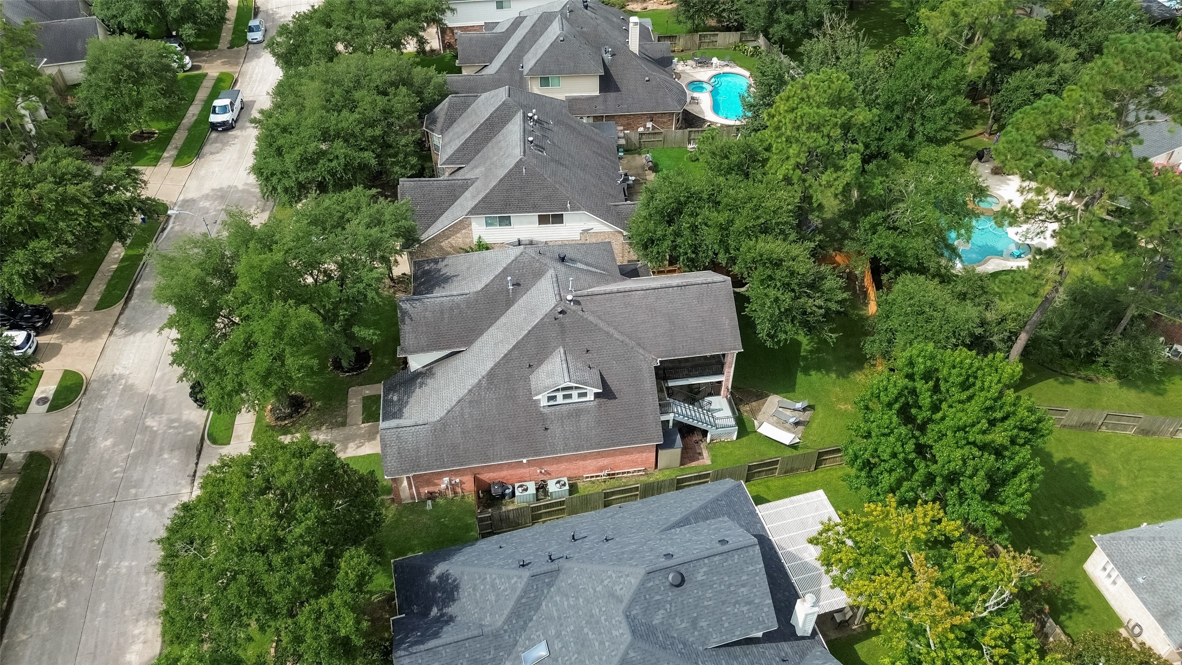  13807 Layton Hills Drive - 物件實景