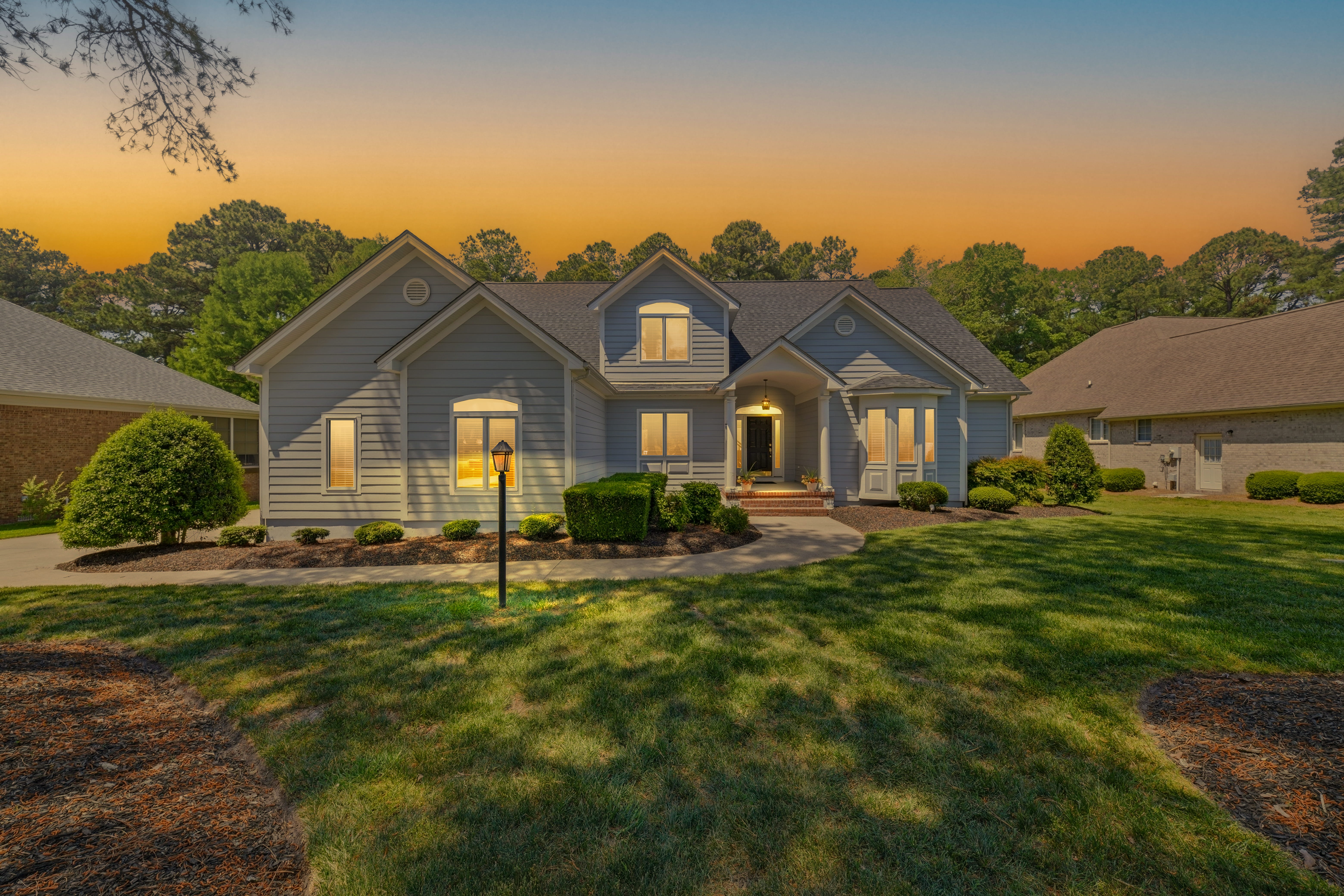  CUSTOM HOME WITH GOLF COURSE VIEW - 物件實景