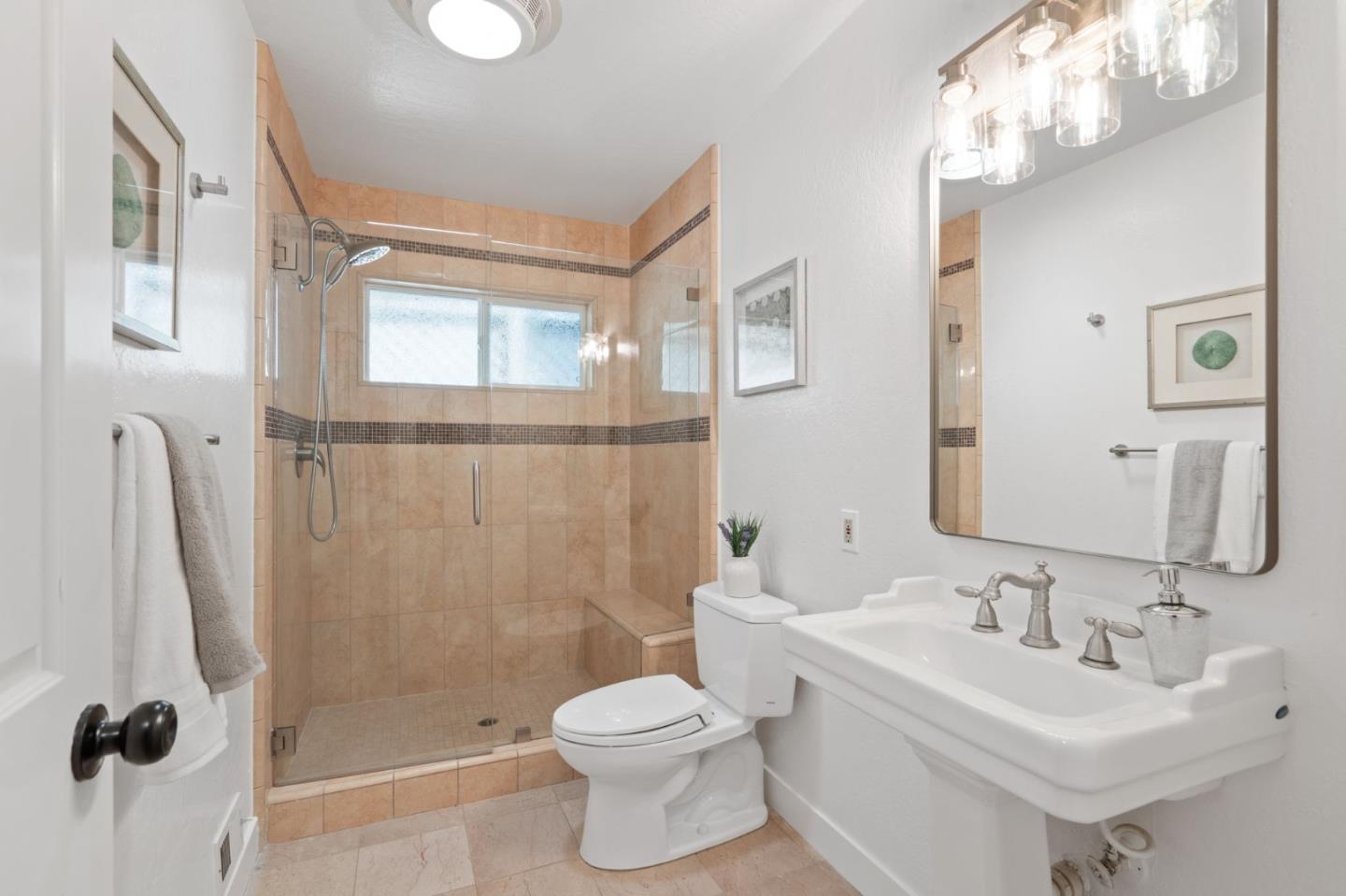 Los Altos, California, 94024, United States, 3 Bedrooms Bedrooms, ,2 BathroomsBathrooms,Residential,For Sale,1925689