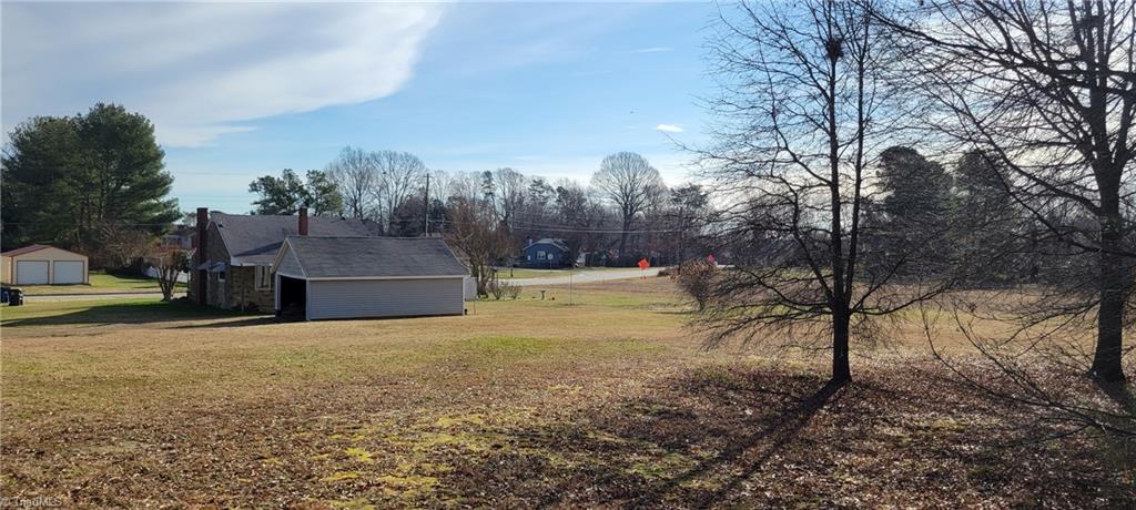142 Motsinger Drive, Winston-Salem, North Carolina, 27107, United States, 2 Bedrooms Bedrooms, ,1 BathroomBathrooms,Residential,For Sale,142 Motsinger Drive,1623347