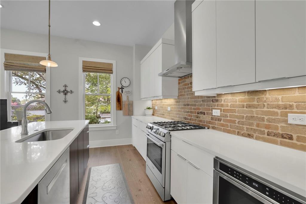 Atlanta, Georgia, 30316, United States, 2 Bedrooms Bedrooms, ,4 BathroomsBathrooms,Residential,For Sale,2007834