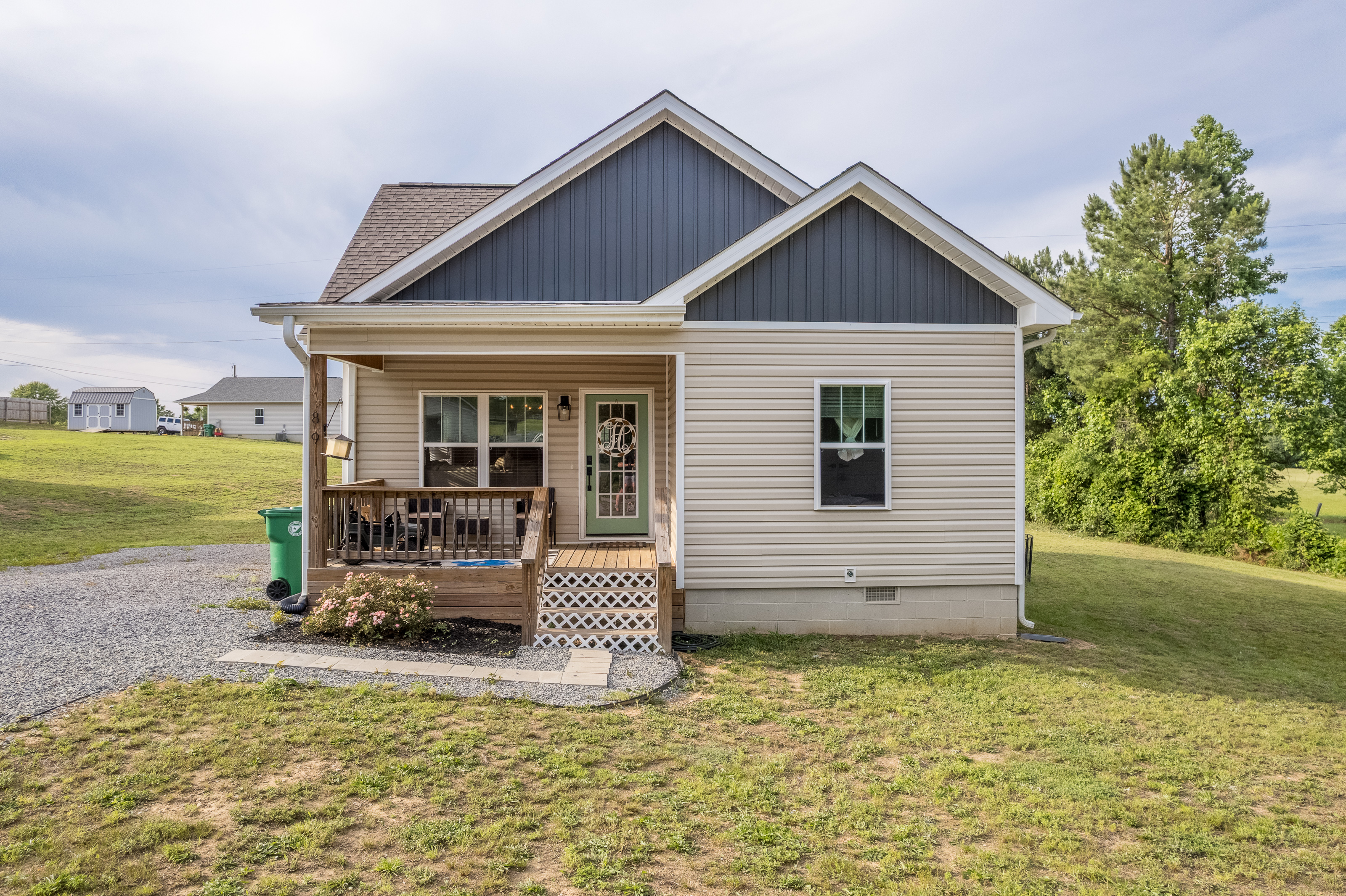County Road 1724 , Holly Pond, AL 35083