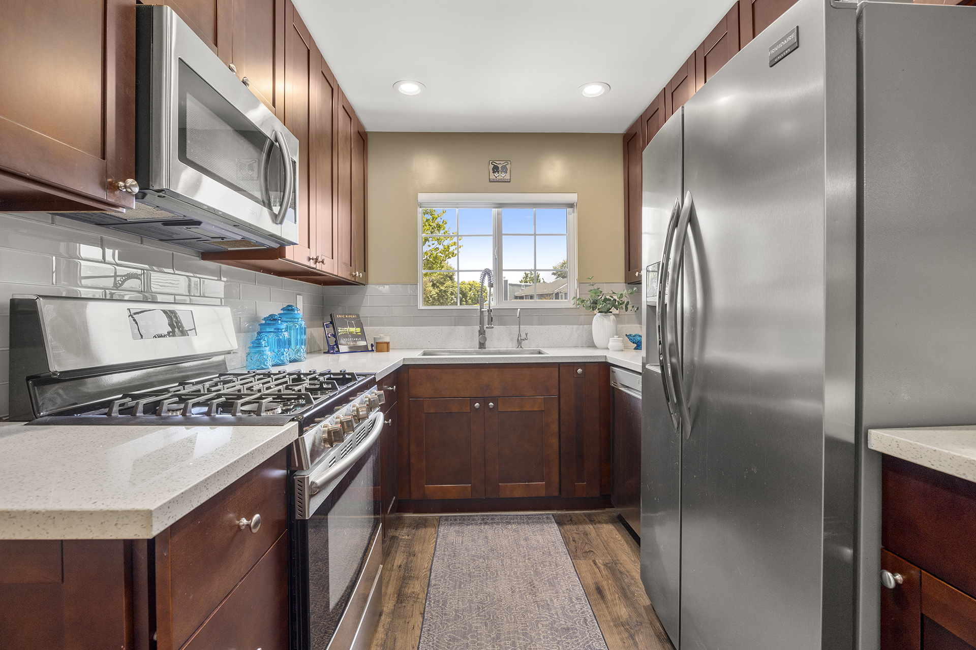 Anaheim, California, 92801, United States, 3 Bedrooms Bedrooms, ,3 BathroomsBathrooms,Residential,For Sale,1878361