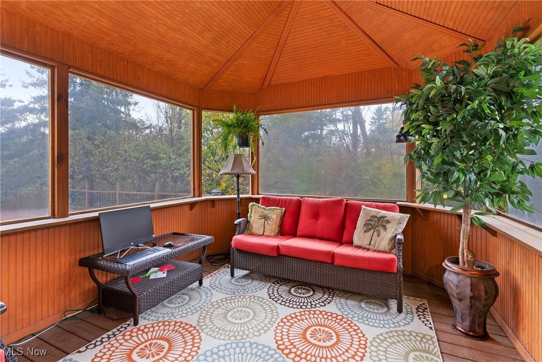 Chardon, Ohio, 44024, United States, 4 Bedrooms Bedrooms, ,5 BathroomsBathrooms,Residential,For Sale,1985731