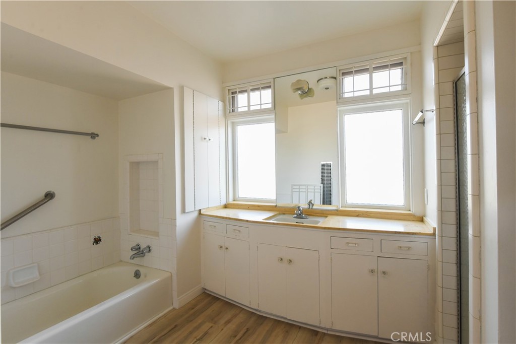 Riverside, California, 92506, United States, 4 Bedrooms Bedrooms, ,3 BathroomsBathrooms,Residential,For Sale,1926209