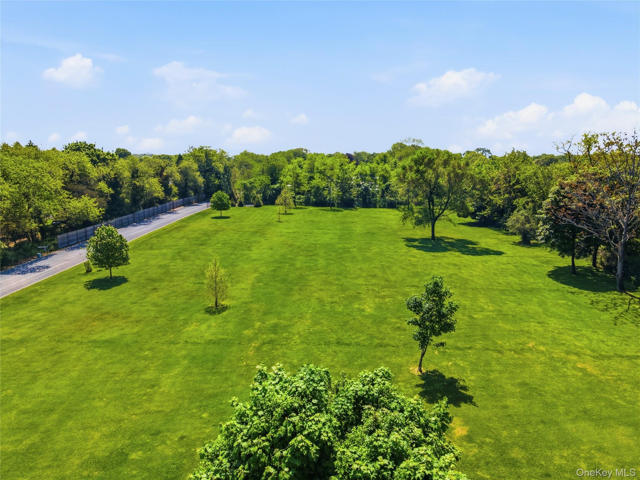  704 Hubbard Avenue, Aquebogue, NY, 11901 - 物件實景