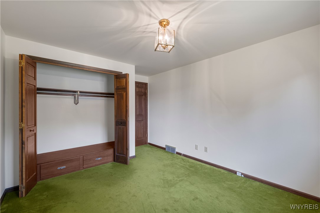 Lewiston, New York, 14092, United States, 3 Bedrooms Bedrooms, ,4 BathroomsBathrooms,Residential,For Sale,1937436
