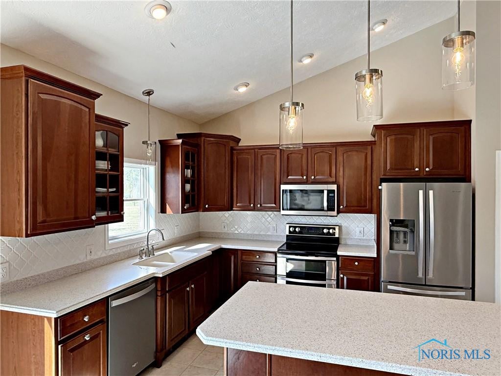 McComb, Ohio, 45858, United States, 4 Bedrooms Bedrooms, ,4 BathroomsBathrooms,Residential,For Sale,1983927