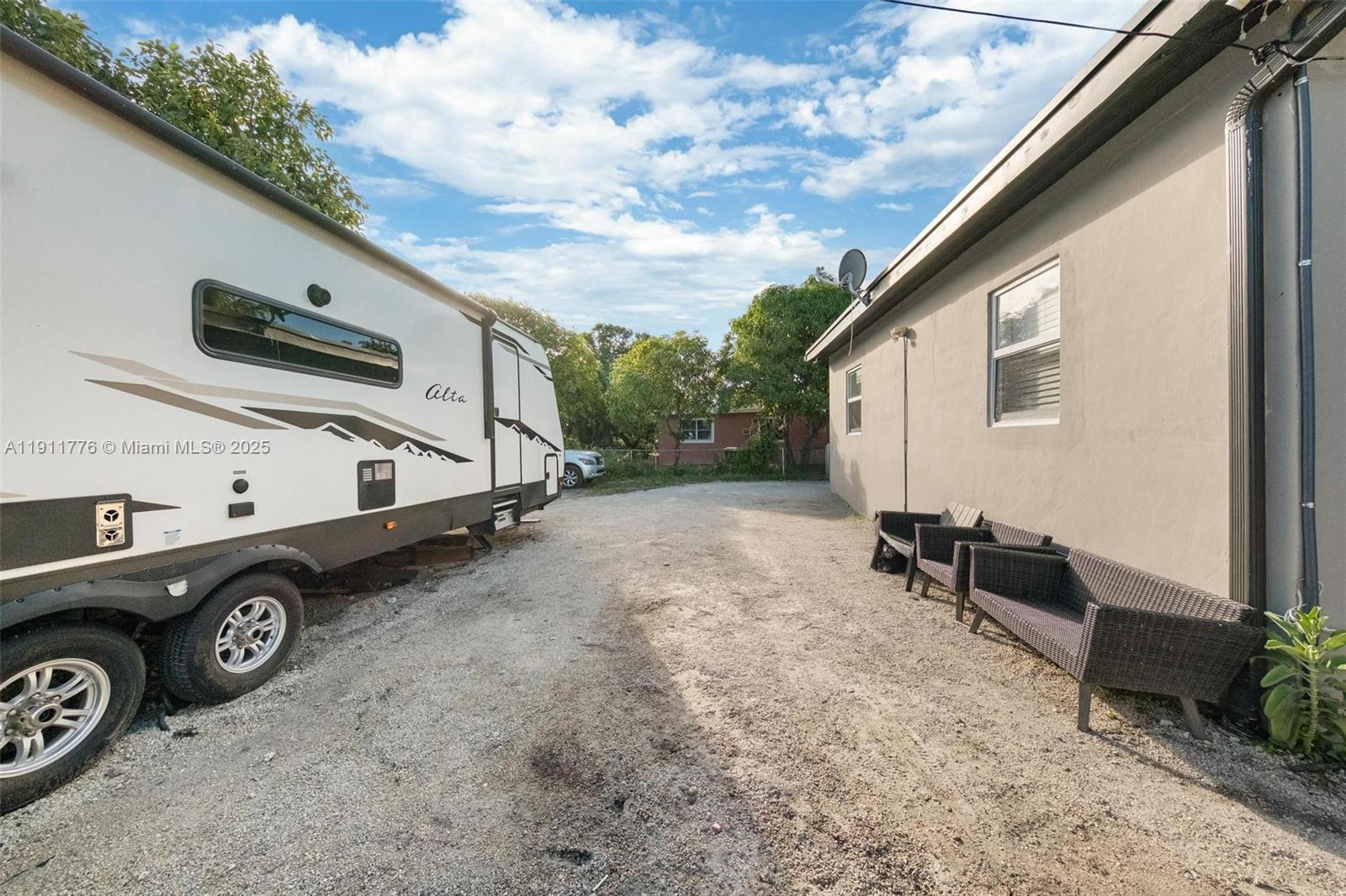 North Miami, Florida, 33168, United States, ,Residential,For Sale,1991833