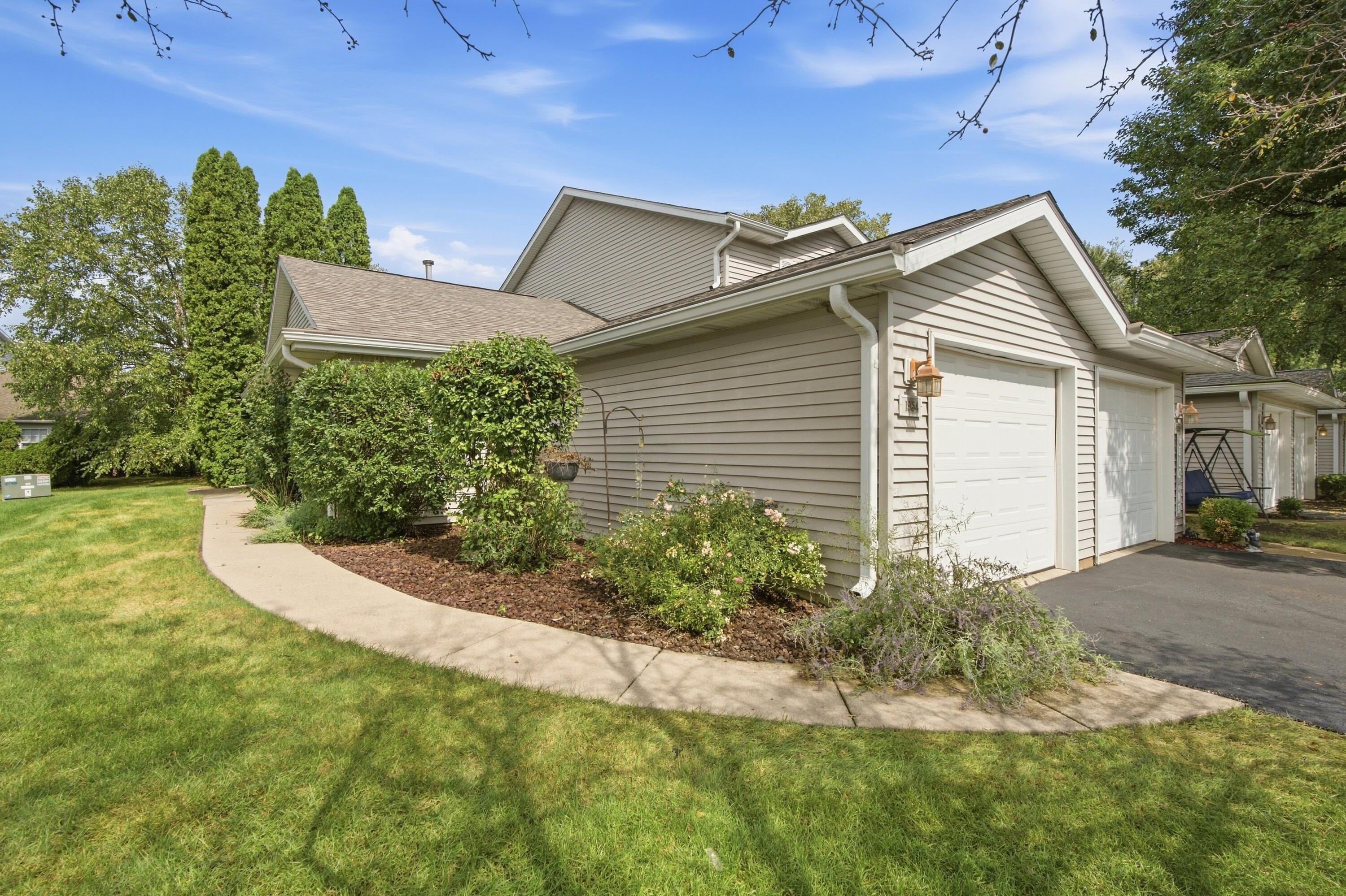 David Dr, Chesterton, IN 46304 #1