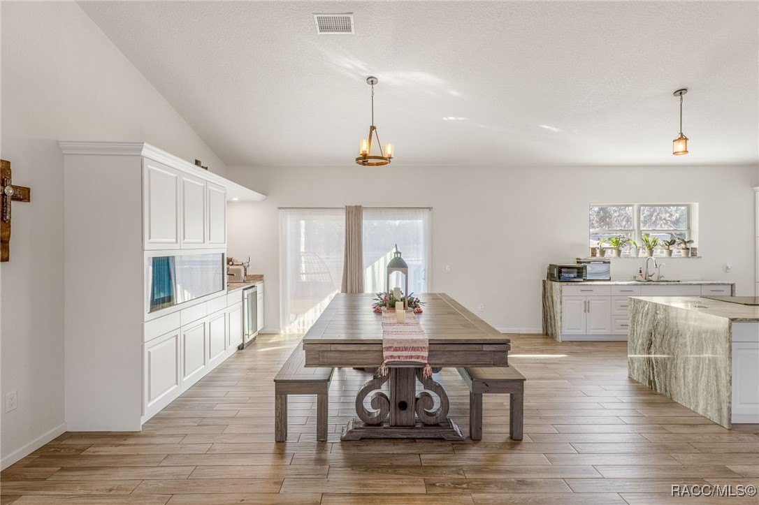 Lecanto, Florida, 34461, United States, 3 Bedrooms Bedrooms, ,2 BathroomsBathrooms,Residential,For Sale,2005724